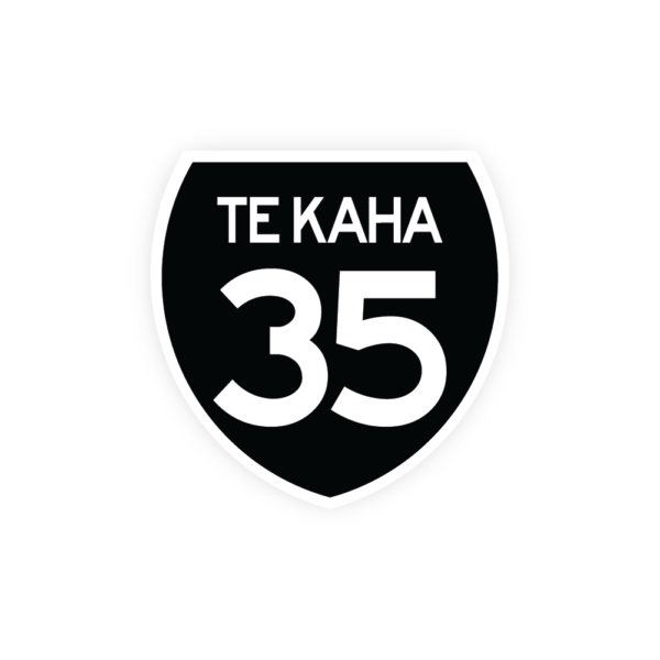 Te Kaha, Highway 35 - Image 4